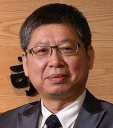 梁文隆